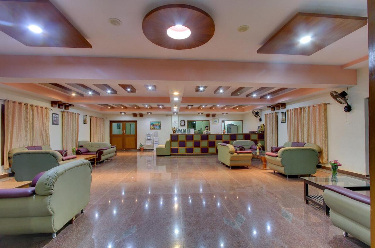 Kanthi Resorts Badami Bāgalkot Eksteriør billede