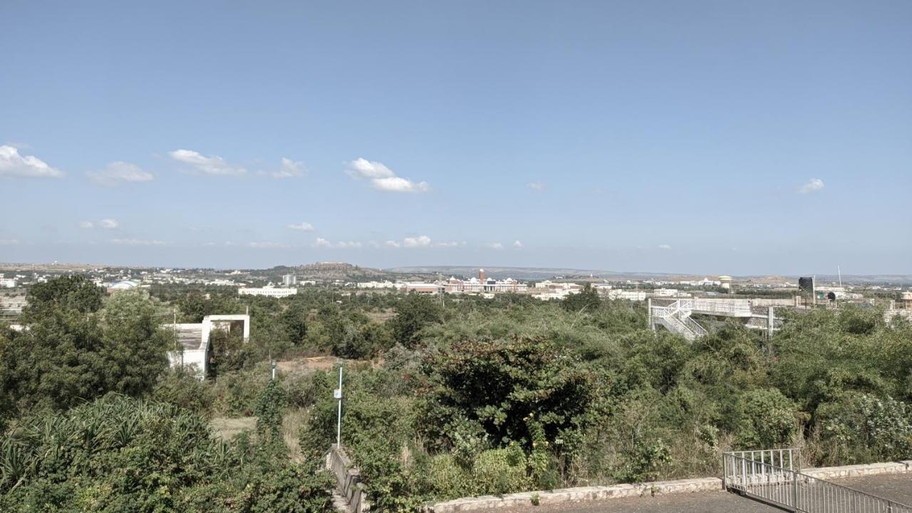Kanthi Resorts Badami Bāgalkot Eksteriør billede