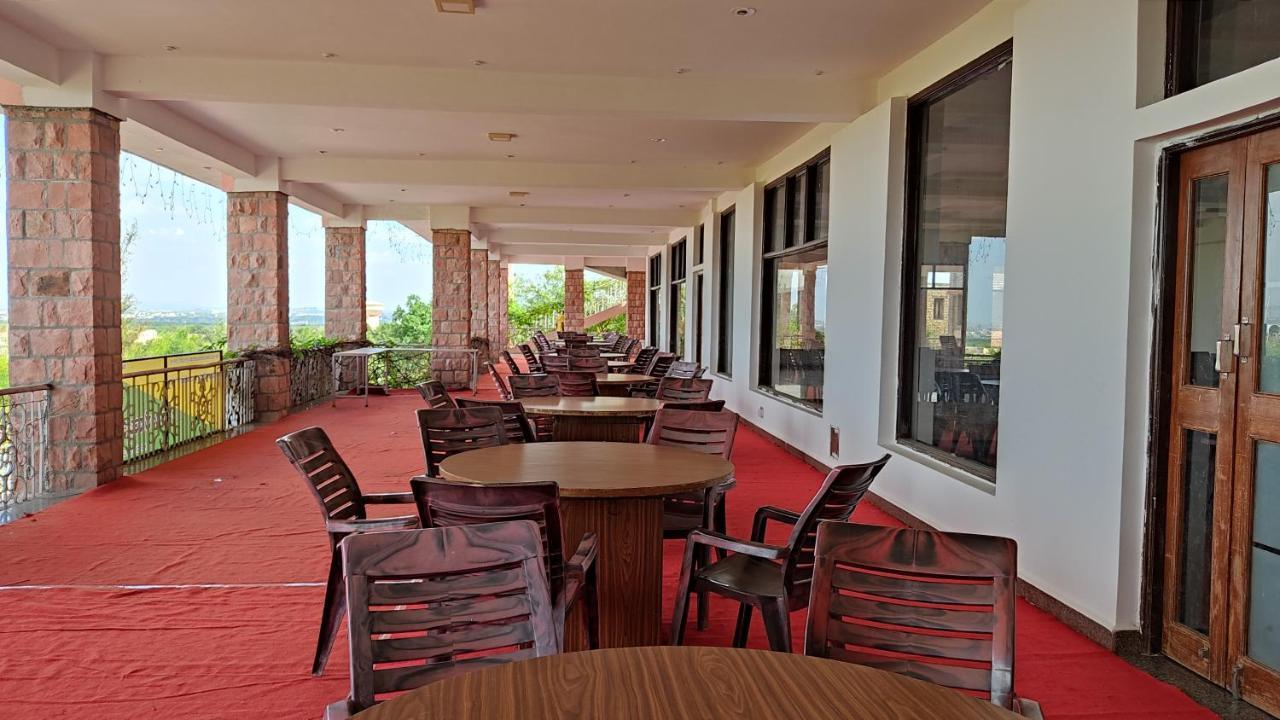 Kanthi Resorts Badami Bāgalkot Eksteriør billede