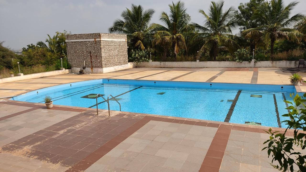 Kanthi Resorts Badami Bāgalkot Eksteriør billede
